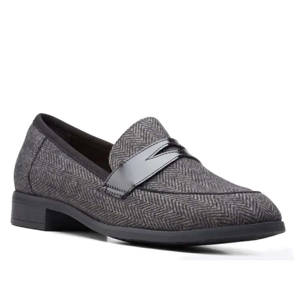 Collection By Clarks Trish Rose Chevron Herringbone Black/Grey Loafers. Size 7.